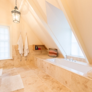 Apulia Ivory Beige badkamer