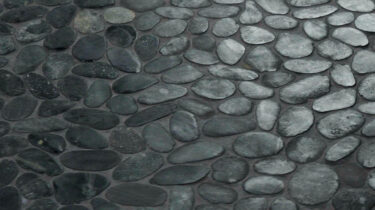 Marmer-Mozaiek_Pebble-Swarthy-Black_30x30cm_1920x1080_HD